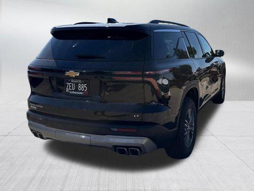 Mosaic Black Metallic 2024 Chevrolet Traverse LT