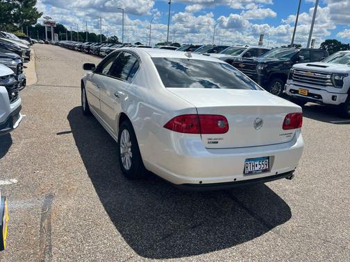 White Diamond Tricoat 2011 Buick Lucerne CXL