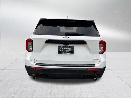Star White Metallic Tri-Coat 2022 Ford Explorer ST-Line