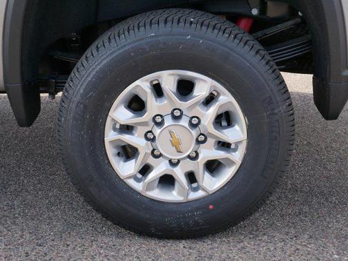 Sterling Gray Metallic 2026 Chevrolet Silverado 3500 LT