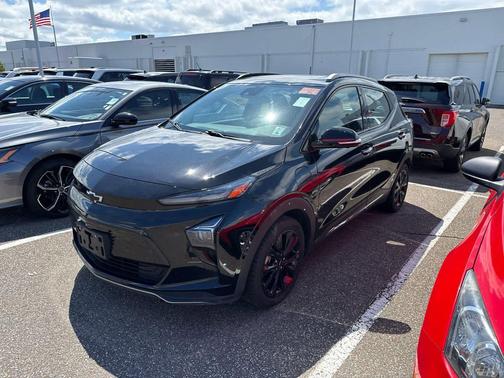 Mosaic Black Metallic 2023 Chevrolet Bolt EUV FWD Premier