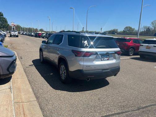 2022 Chevrolet Traverse LT Cloth