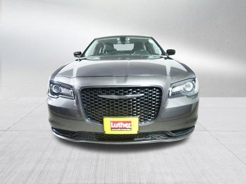 2022 Chrysler 300 Touring