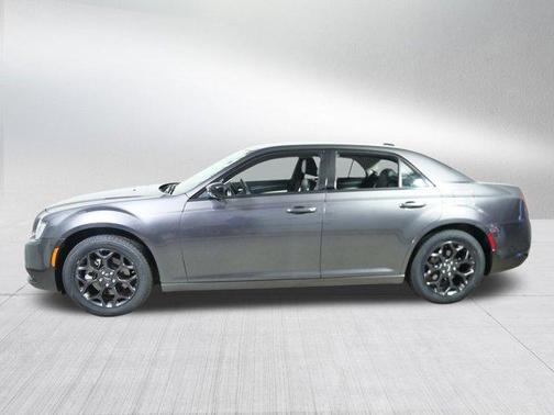 2022 Chrysler 300 Touring