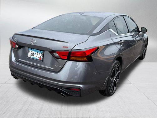 Gun Metallic 2024 Nissan Altima SR Intelligent AWD