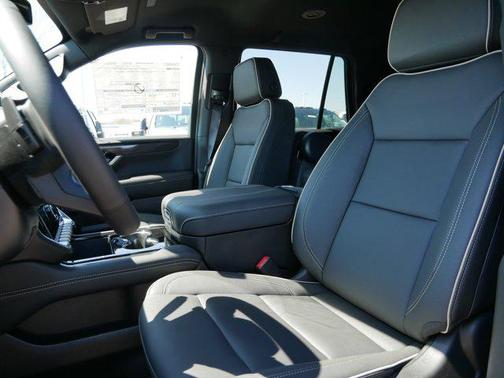 Onyx Black 2026 GMC Yukon 4WD Elevation