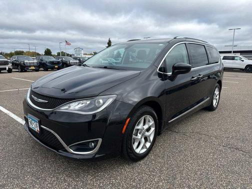 2018 Chrysler Pacifica Touring-L