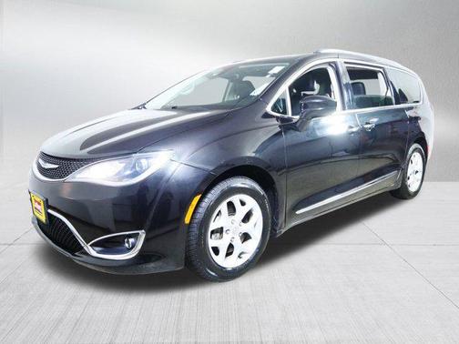 2018 Chrysler Pacifica Touring-L