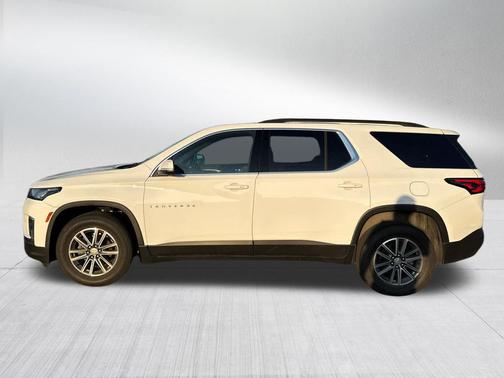Summit White 2023 Chevrolet Traverse LT Cloth