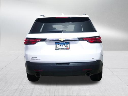 Summit White 2023 Chevrolet Traverse LT Cloth