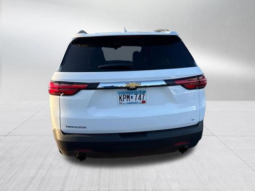 Summit White 2023 Chevrolet Traverse LT Cloth
