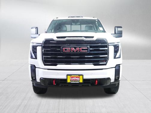 Summit White 2024 GMC Sierra 2500 AT4