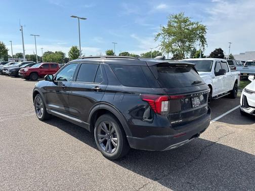Agate Black Metallic 2025 Ford Explorer Active