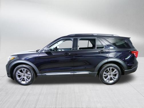 Agate Black Metallic 2025 Ford Explorer Active