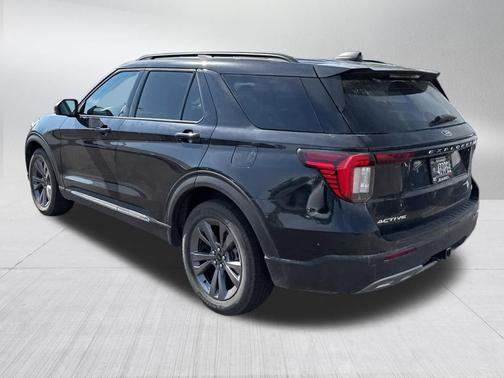 Agate Black Metallic 2025 Ford Explorer Active