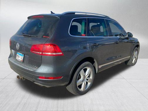2013 Volkswagen Touareg TDI Lux