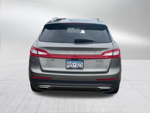 Luxe Metallic 2017 Lincoln MKX Reserve