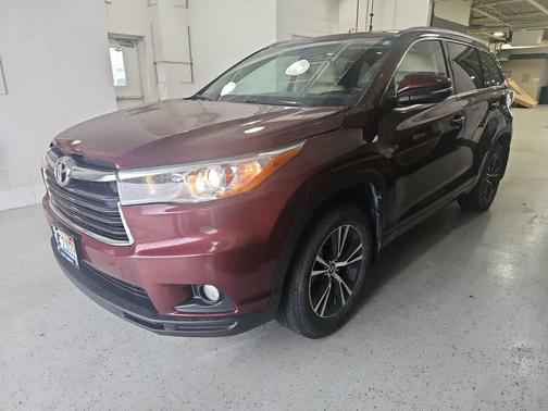 OOH LA LA ROUGE M 2016 Toyota Highlander XLE