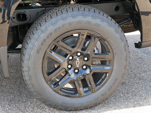 Black 2026 Chevrolet Silverado 1500 Custom