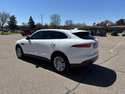 Fuji White 2019 Jaguar F-PACE 25t Prestige