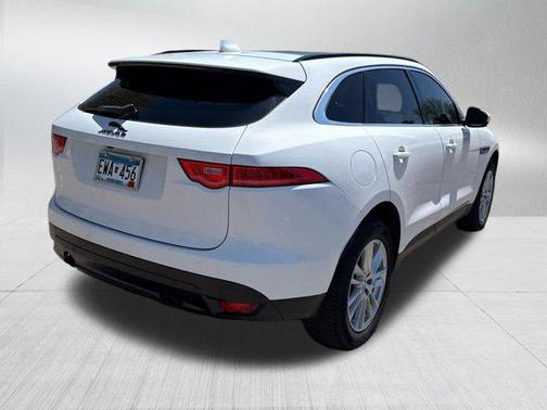 Fuji White 2019 Jaguar F-PACE 25t Prestige