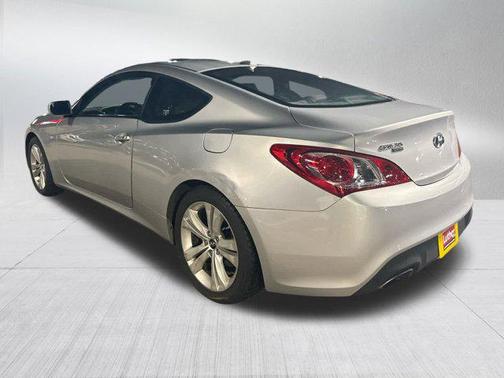 2010 Hyundai Genesis Coupe 2.0T Premium