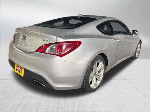 2010 Hyundai Genesis Coupe 2.0T Premium