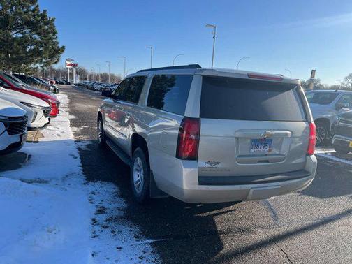2016 Chevrolet Suburban LT