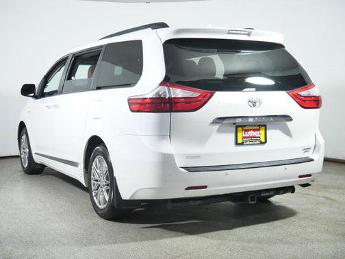 2017 Toyota Sienna Limited