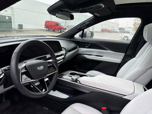 2024 Cadillac LYRIQ Luxury
