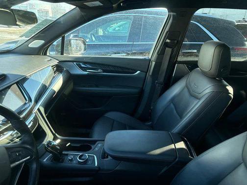 2022 Cadillac XT6 Premium Luxury AWD