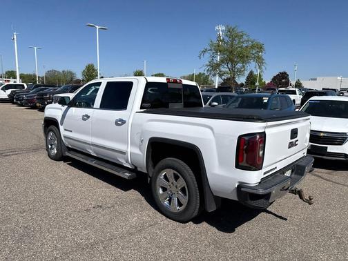 Summit White 2017 GMC Sierra 1500 SLT