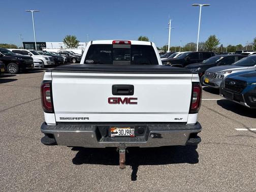 Summit White 2017 GMC Sierra 1500 SLT