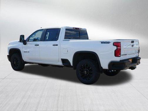Summit White 2026 Chevrolet Silverado 3500 LT