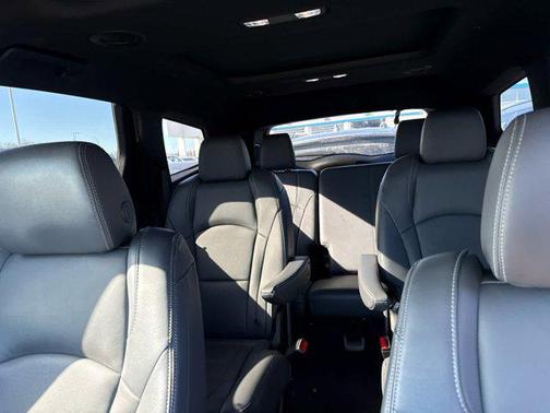 2023 Buick Enclave Essence AWD