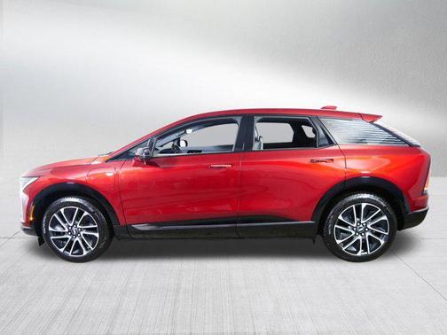 2025 Cadillac OPTIQ Sport 2 AWD