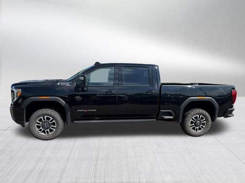 Onyx Black 2022 GMC Sierra 2500 AT4