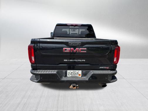 Onyx Black 2022 GMC Sierra 2500 AT4