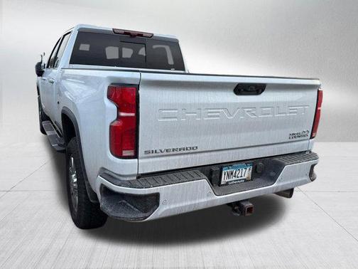 Polar White Tricoat 2026 Chevrolet Silverado 3500 High Country