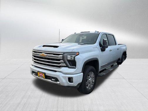 Polar White Tricoat 2026 Chevrolet Silverado 3500 High Country