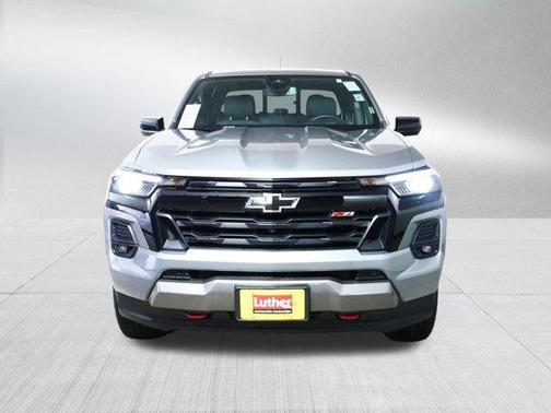 Sterling Gray Metallic 2024 Chevrolet Colorado Z71