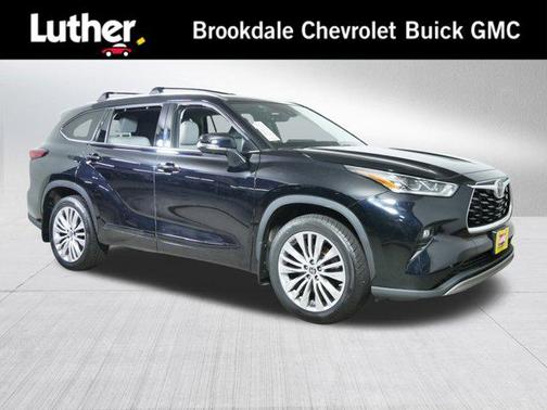 2022 Toyota Highlander Platinum