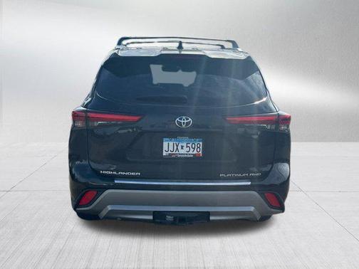 2022 Toyota Highlander Platinum