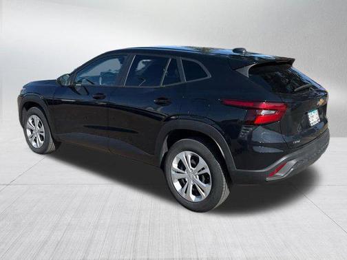 Mosaic Black Metallic 2024 Chevrolet Trax LS