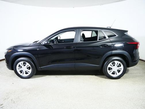 Mosaic Black Metallic 2024 Chevrolet Trax LS