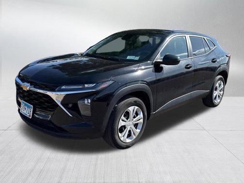 Mosaic Black Metallic 2024 Chevrolet Trax LS