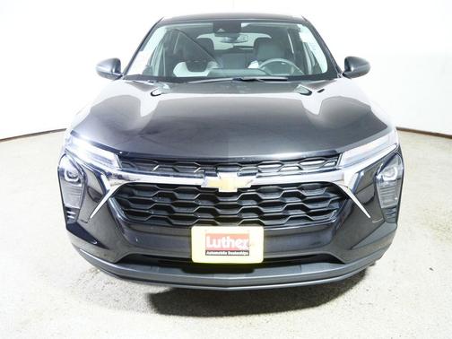 Mosaic Black Metallic 2024 Chevrolet Trax LS