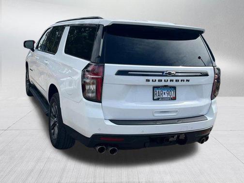 Summit White 2024 Chevrolet Suburban 4WD Z71