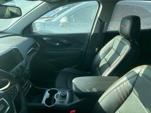 2024 GMC Terrain AWD AT4