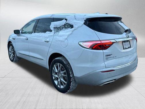 2023 Buick Enclave Essence AWD